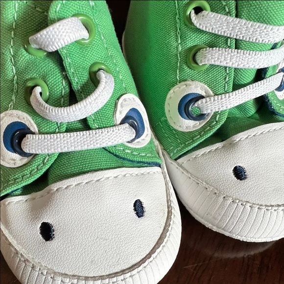 Dino Baby Shoe size 6-9 month - Picture 2 of 6